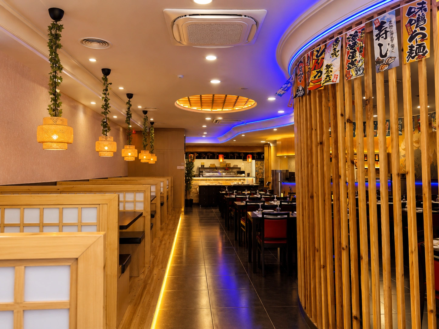 Dining room at Sakura Oeiras Vila